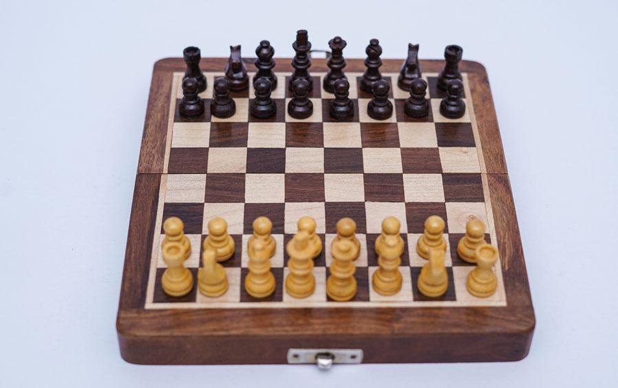 MAGNETIC CHESS SET - Chess Sets - indic inspirations