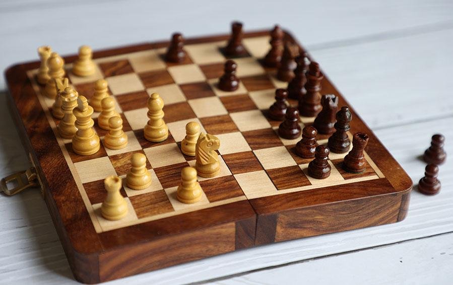 MAGNETIC CHESS SET - Chess Sets - indic inspirations