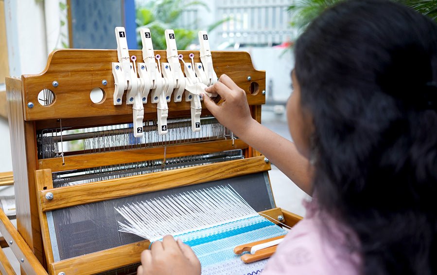 Table Loom with Folding Stand 24 Inch - Weaving looms - indic inspirations